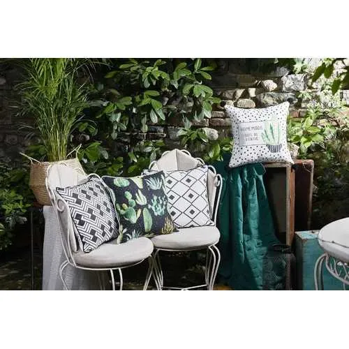 18"x 18" Tropical BW Links Squares Decorative Throw Pillow Cover