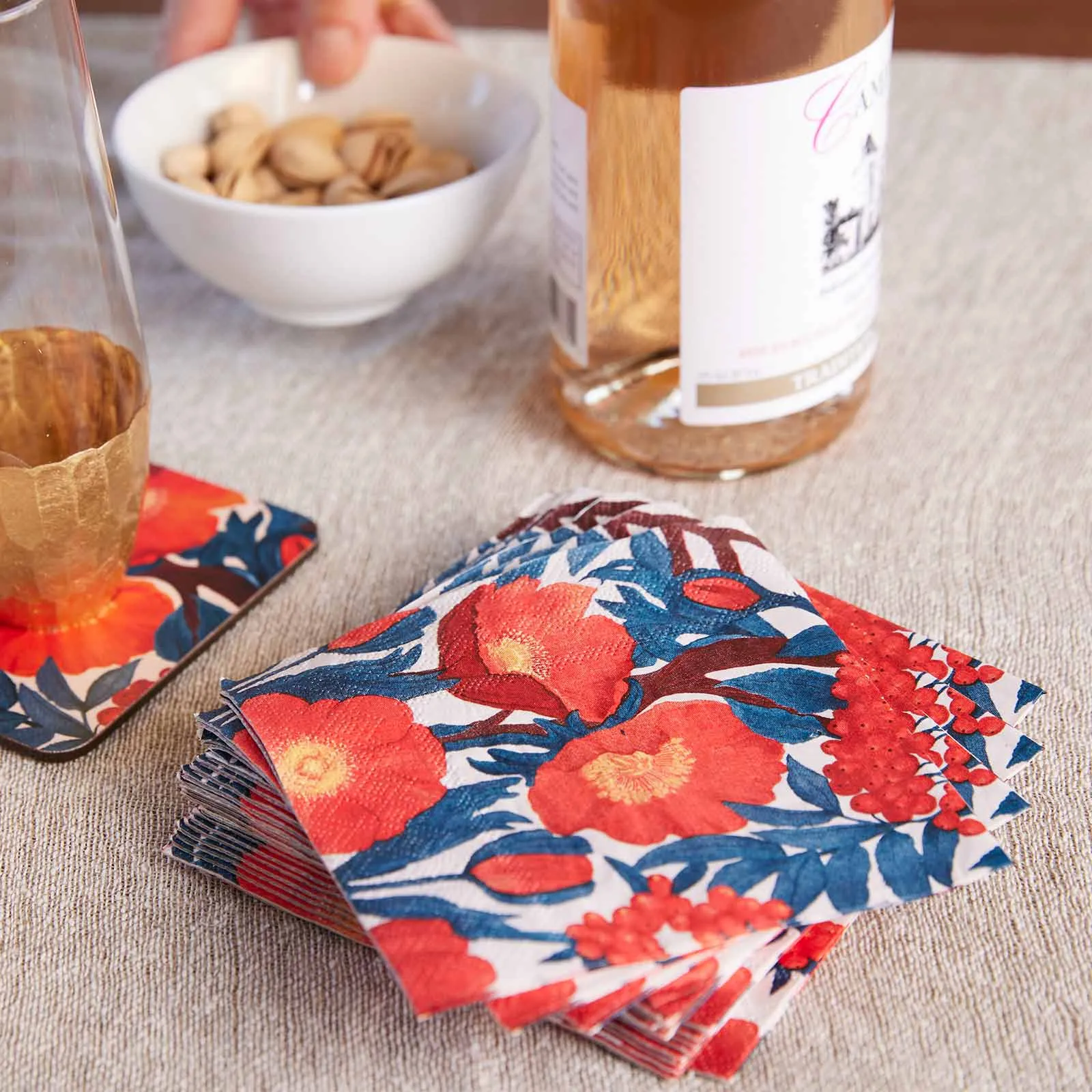 Charming Icelandic Poppies Cocktail Napkins - 20 Pack