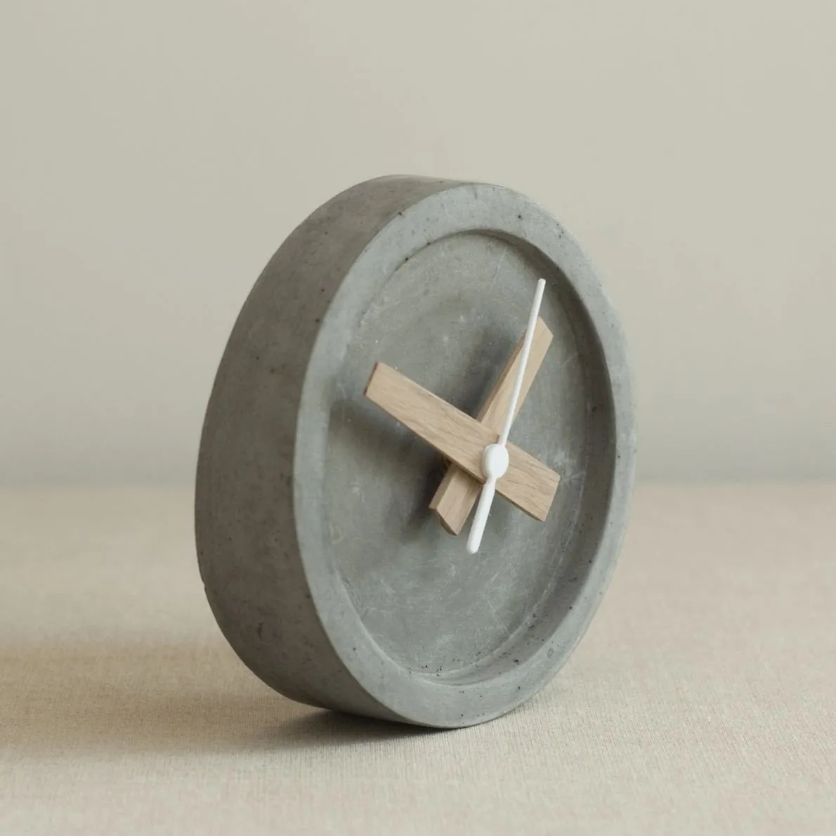 Concrete Table Clock