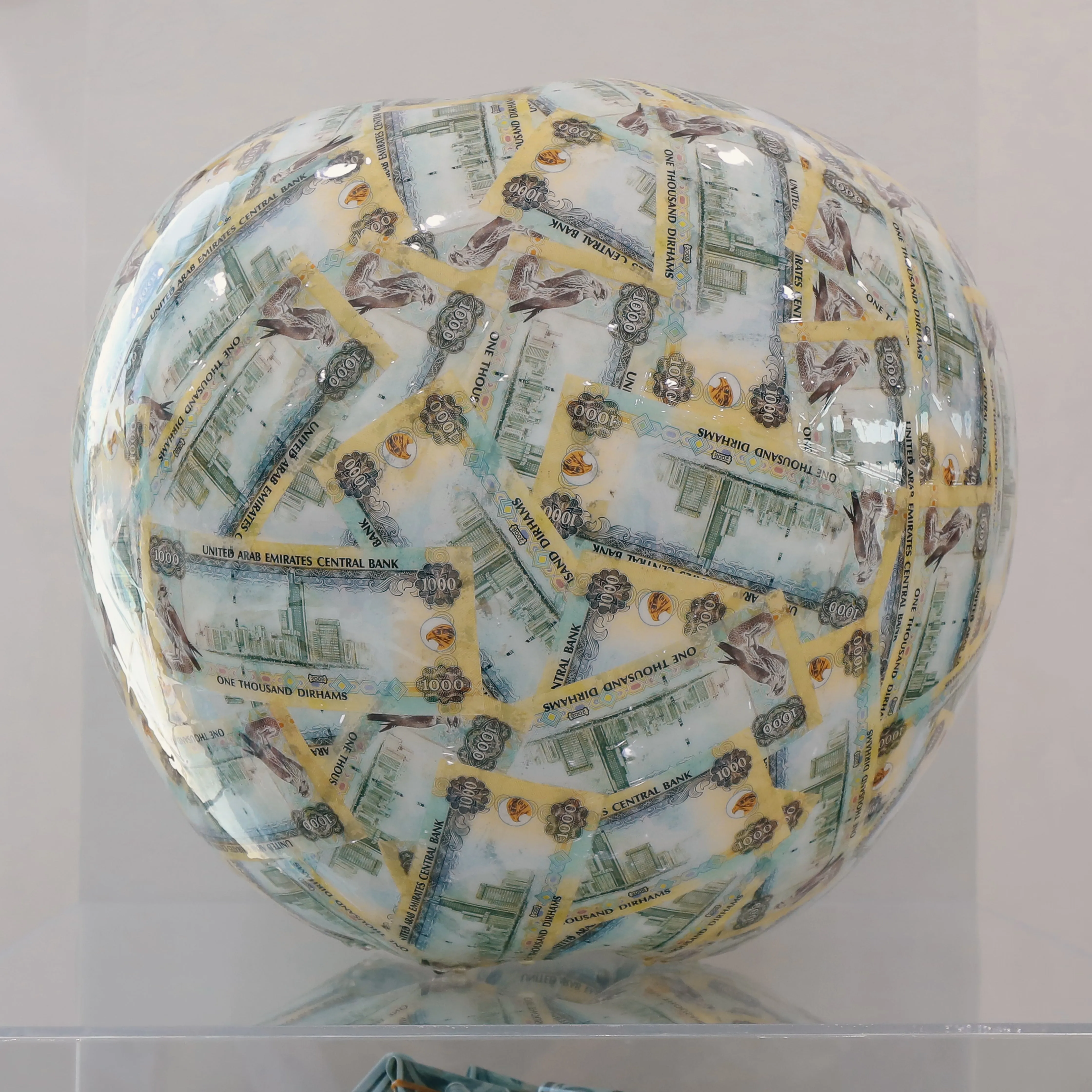Dirham apple