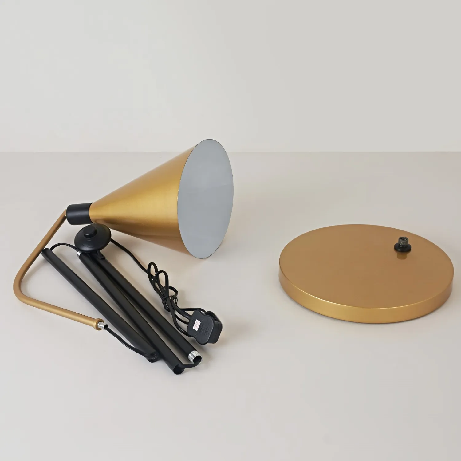 F209029 Floor Lamp