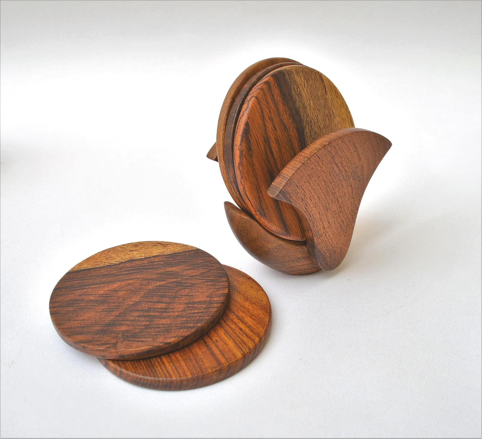 Ginko flower wooden coaster set