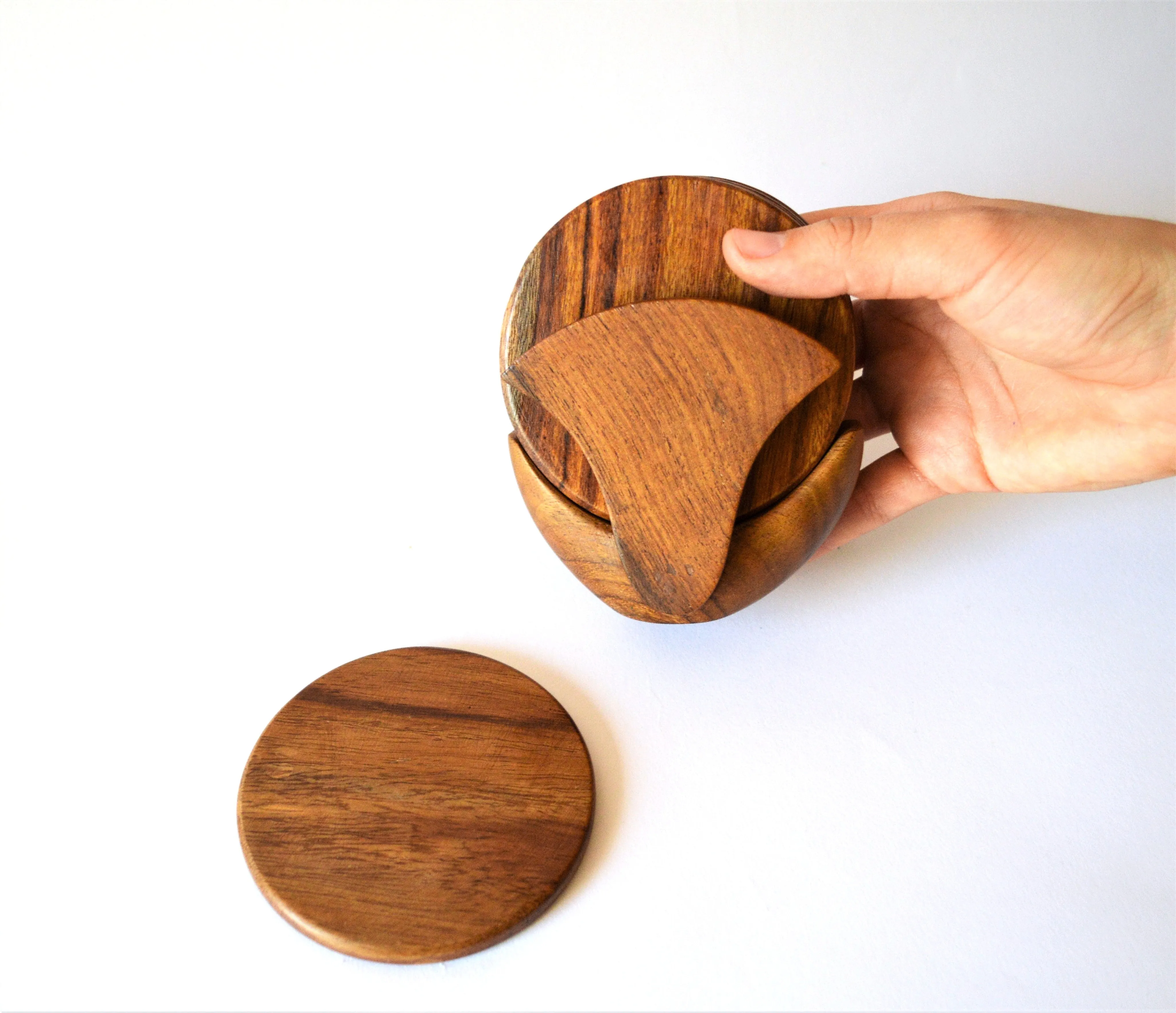 Ginko flower wooden coaster set
