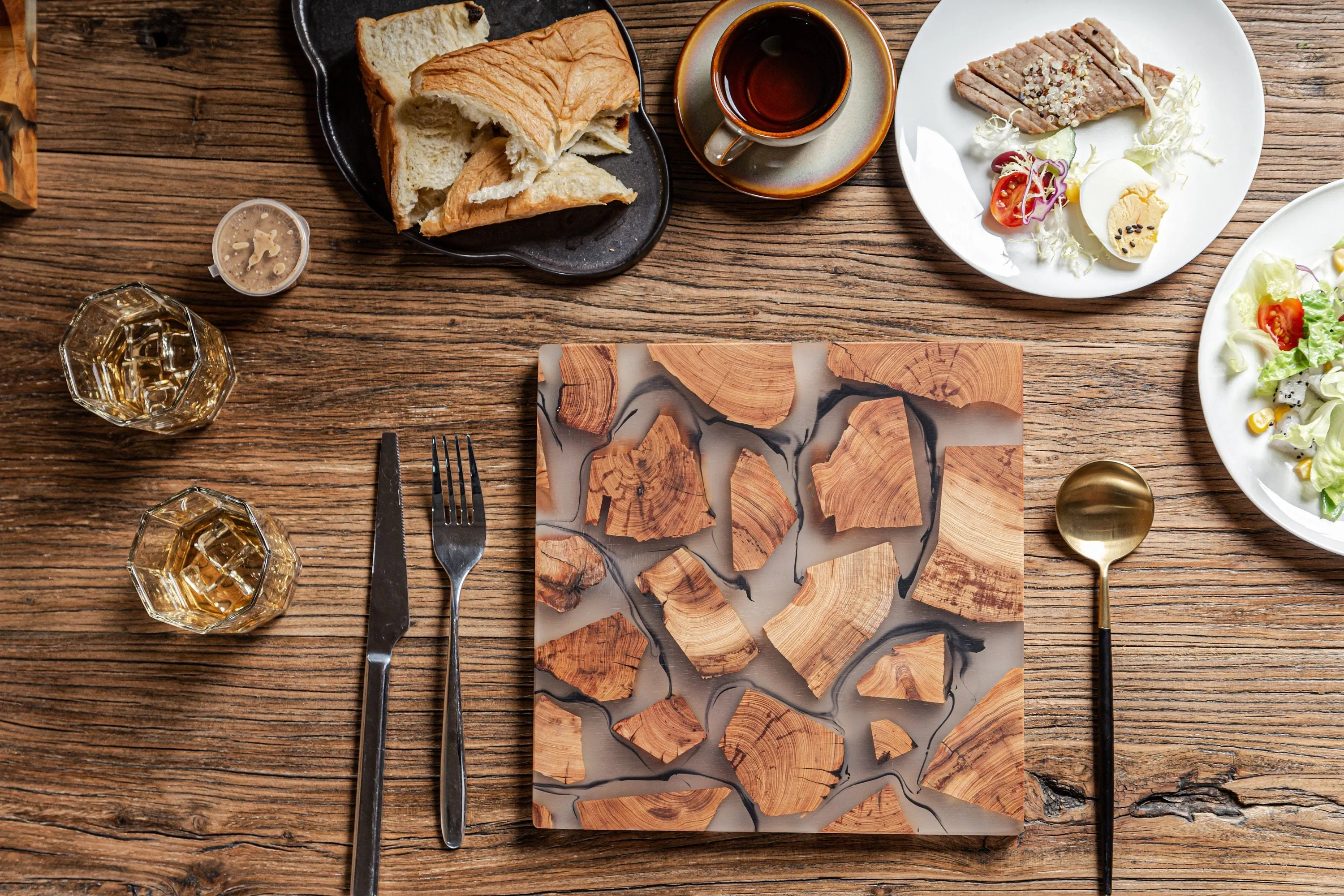 Gohobi Square Wooden Resin Placemat (24cm)