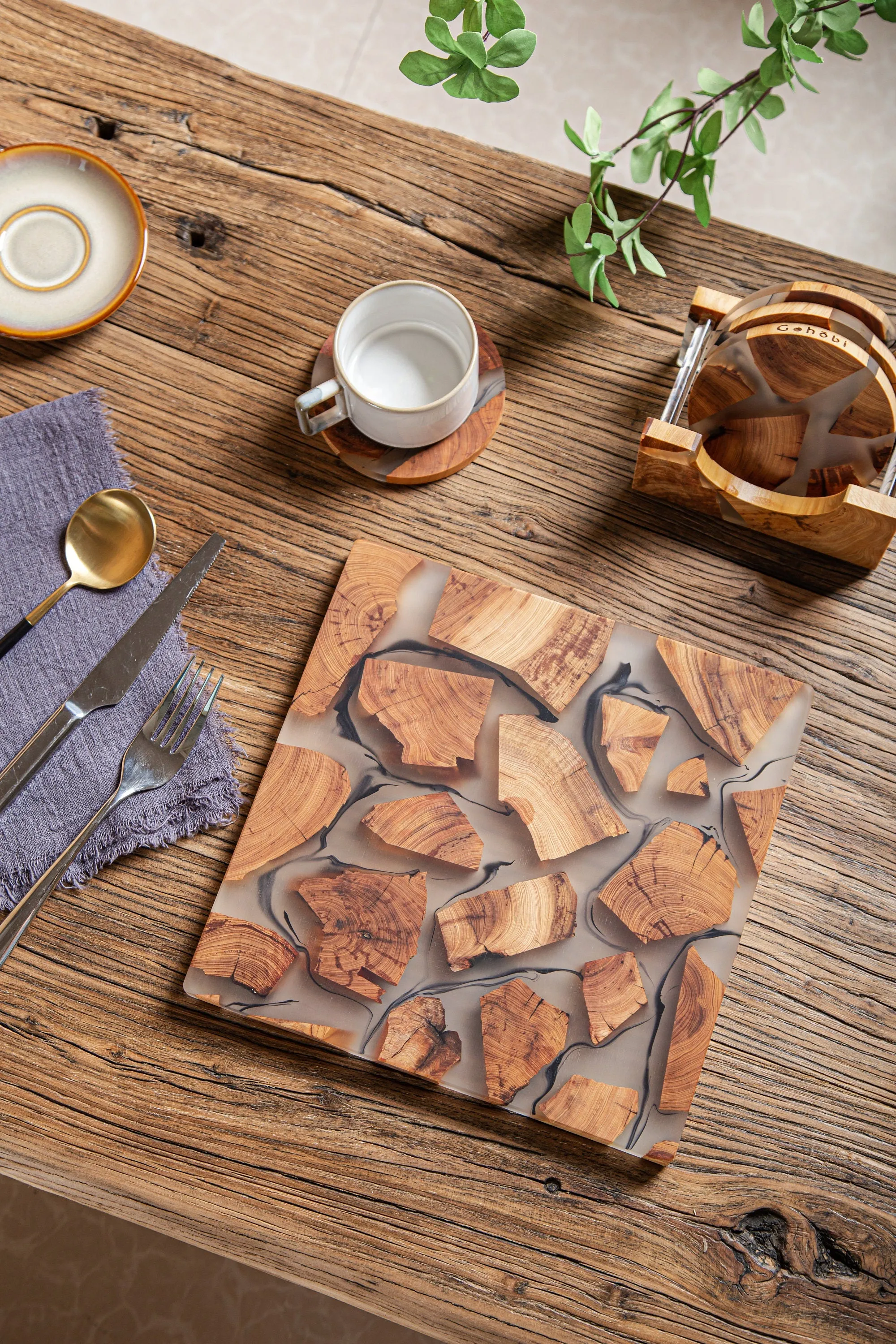 Gohobi Square Wooden Resin Placemat (24cm)