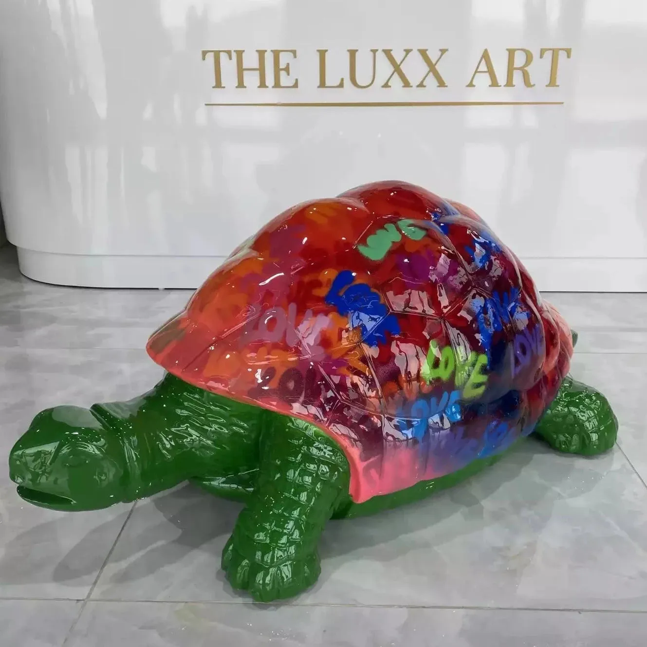 Green love turtle