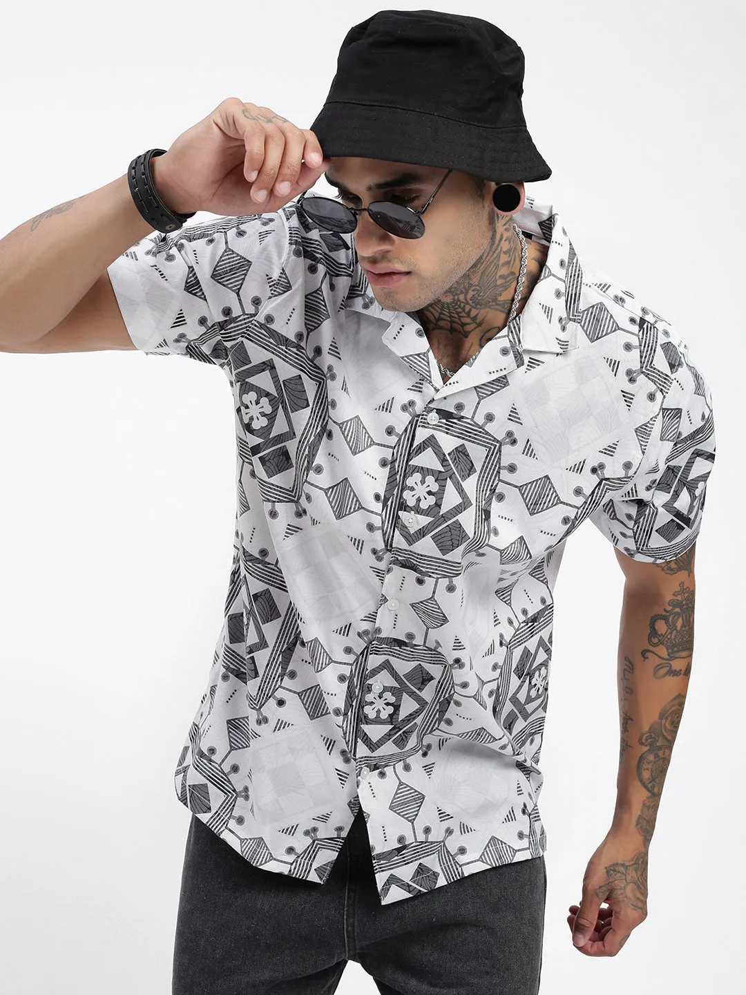 Men Geometric White Relaxed Fit Shirt