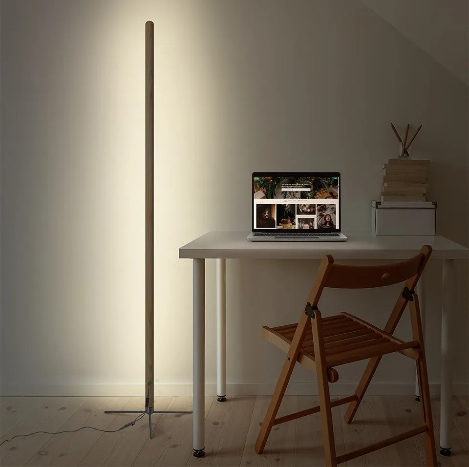 Vertical Solid Wood Floor Lamp